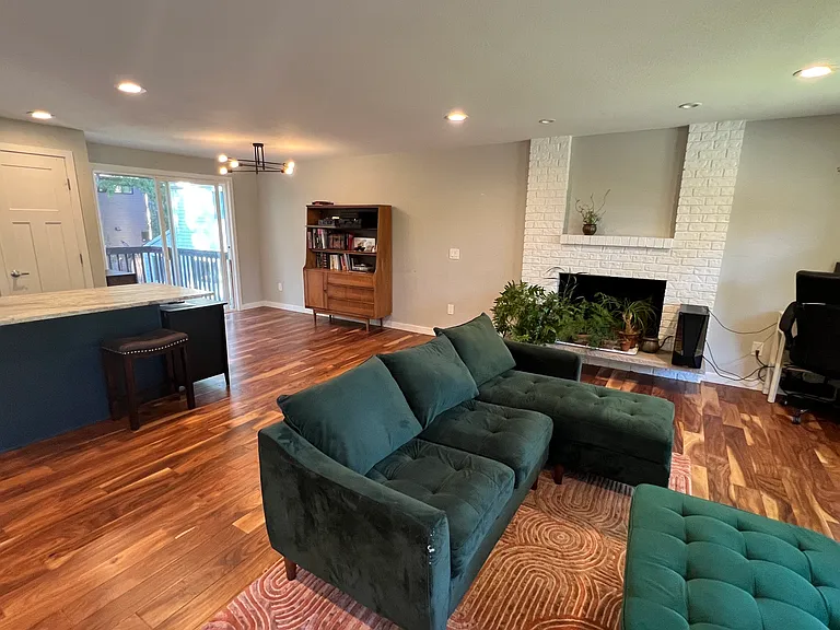 515 Willow Rd — Photo 13
