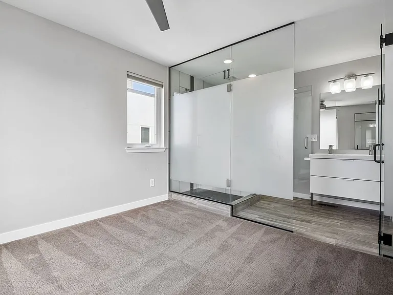 1551 W 43rd Ave — Photo 11