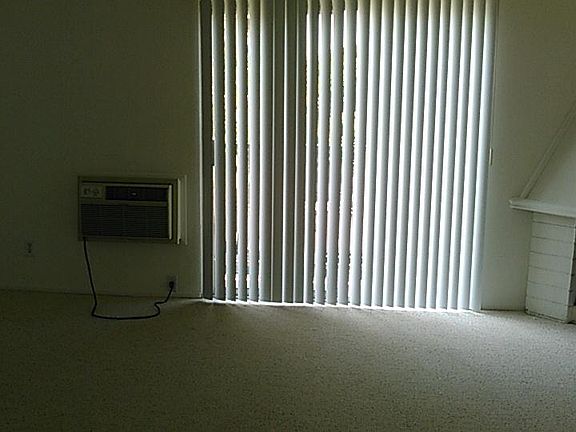 Fireplace/Air conditioner/Large balcony