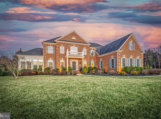 1693 Hunting Crest Way, Vienna, VA 22182