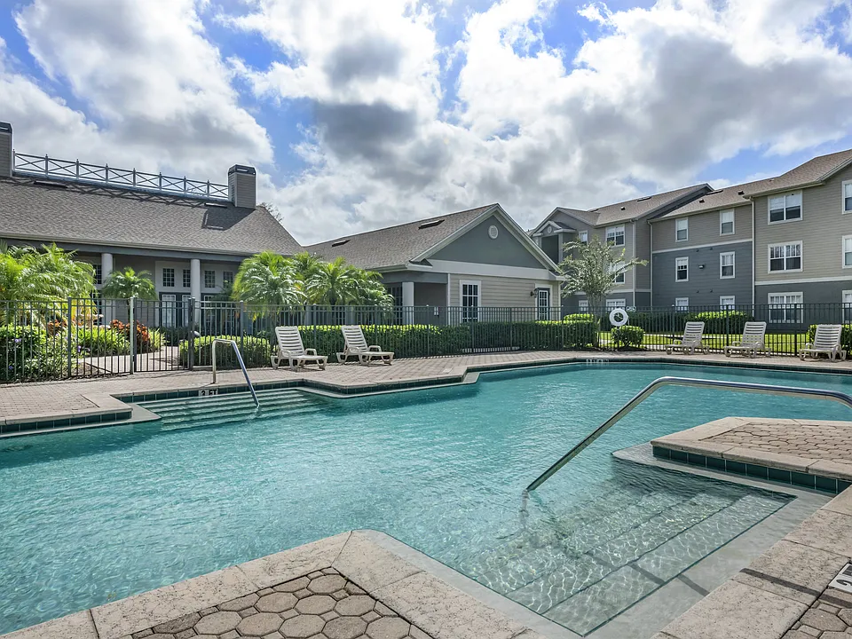 Wexford Apartments