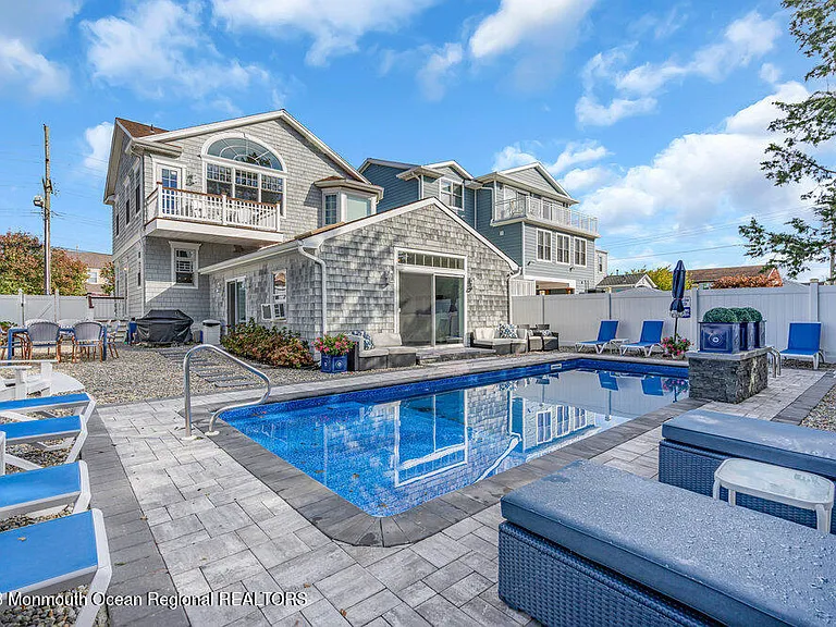 304 Atlantic Ave — Photo 16