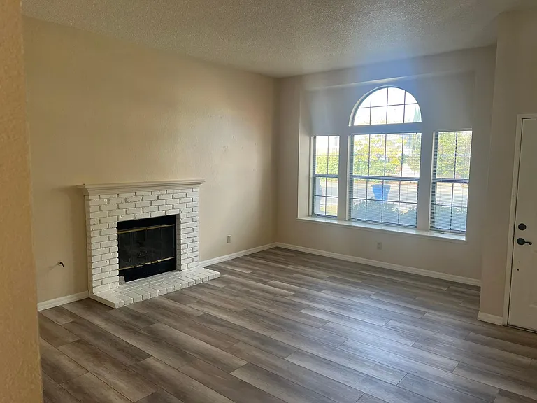2716 W Avenue K4 — Photo 6