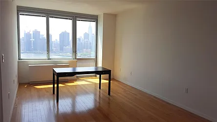 Rented by Space Marketing Shop