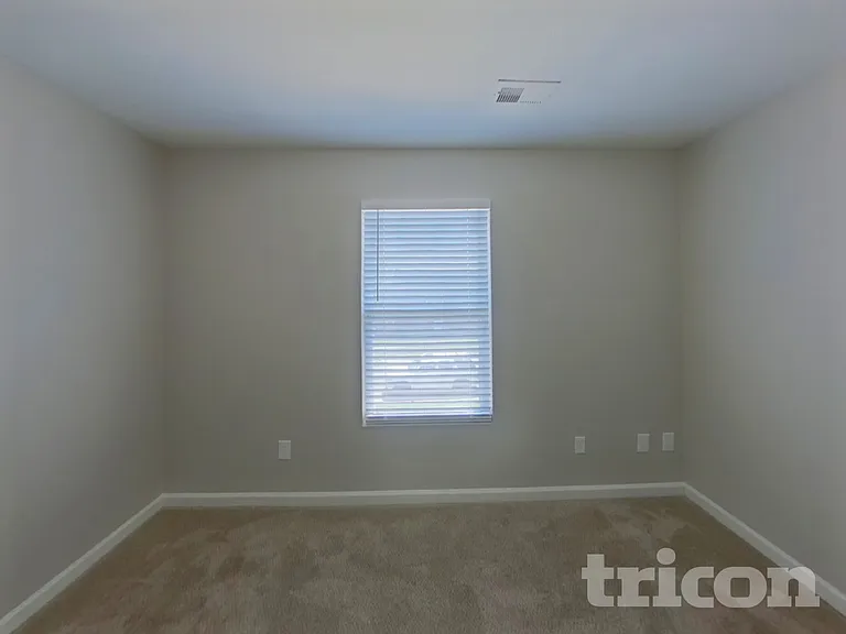 758 Sinclair Dr — Photo 14
