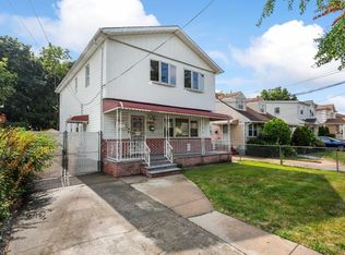 147-34 Huxley St, Jamaica, NY 11422