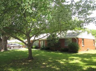 704 N Maple St, Sparta, IL 62286