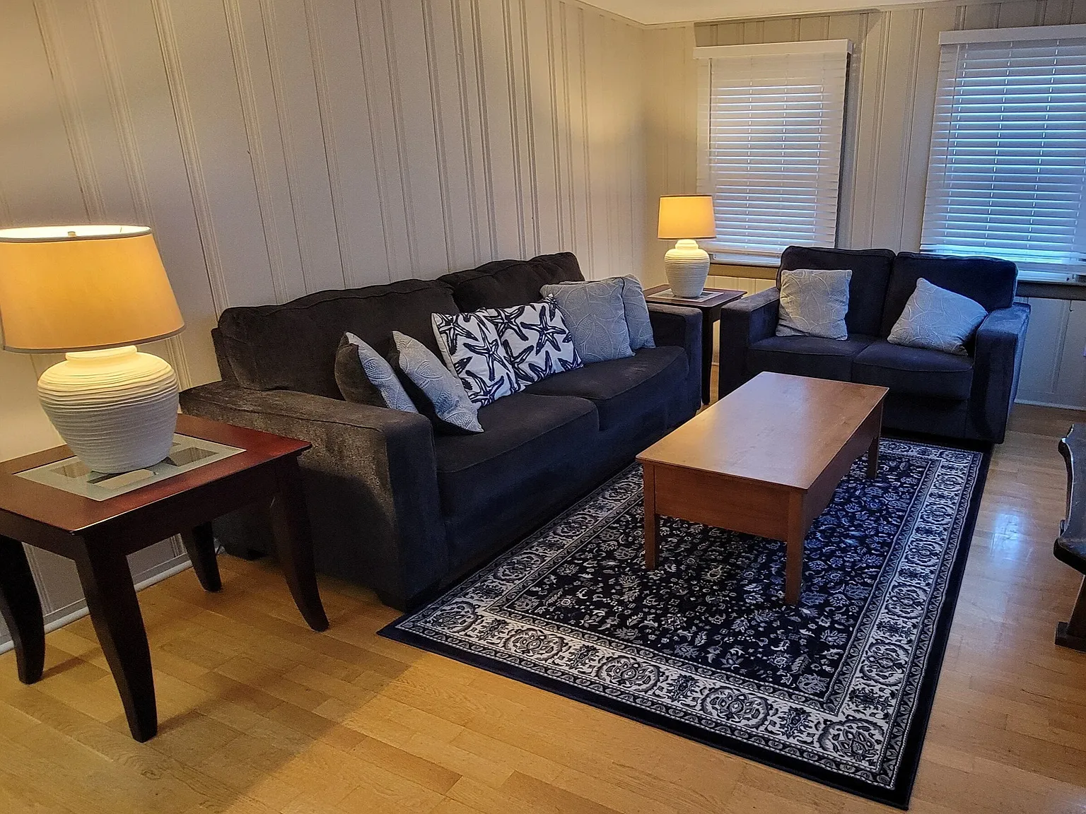 2 bed, 900 sqft, $2,400 — Photo 2