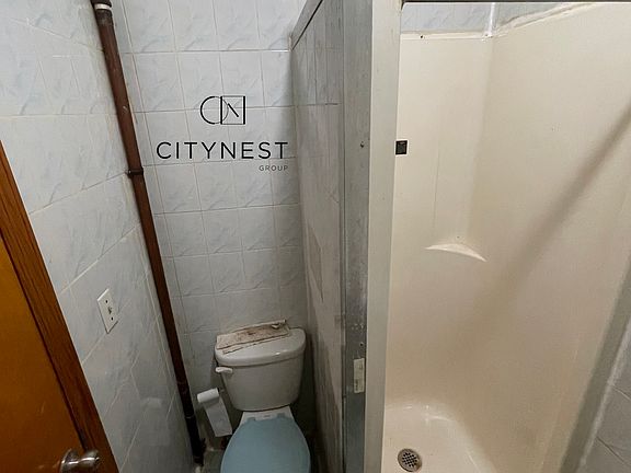 4th image of 545 54th St #3R