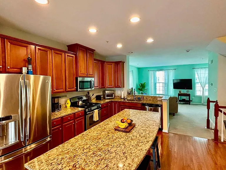 7673 Timbercross Ln — Photo 8
