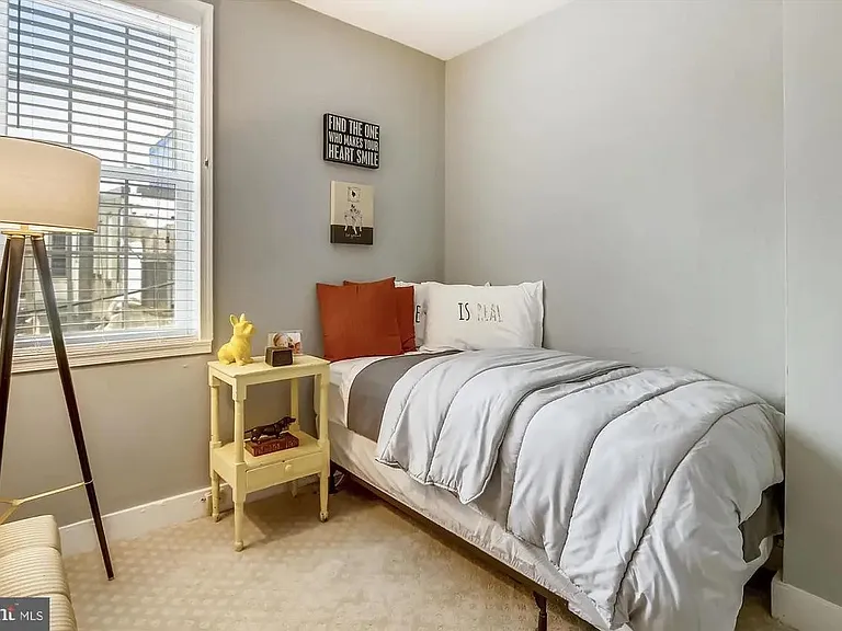 1253 Wylie St NE — Photo 24