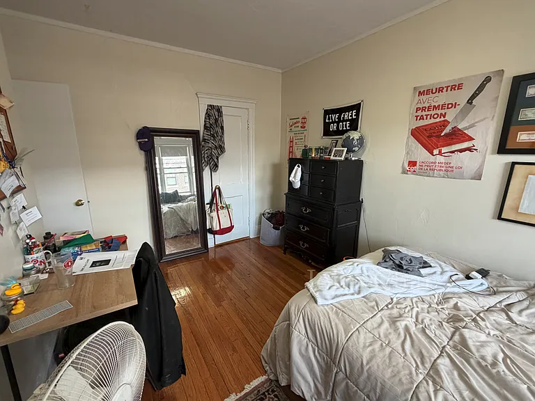 127 Sutherland Rd #K — Photo 20
