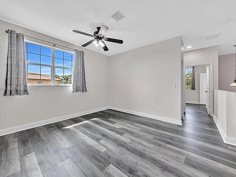 995 SW 147th Ave #2514 — Photo 33
