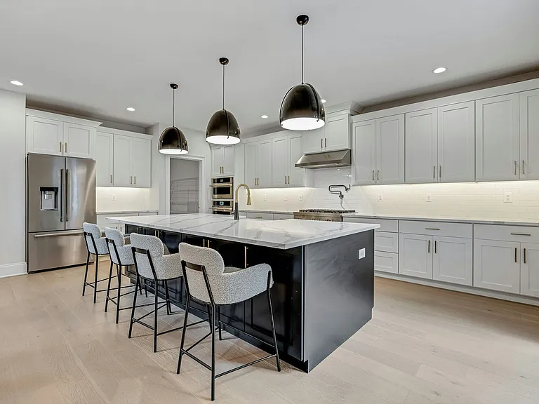 63 Samuel Way — Photo 25