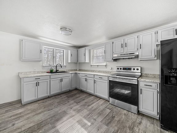 2nd image of 450 Sanborn Road