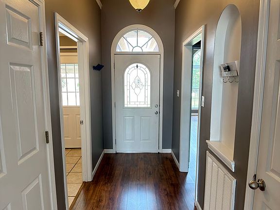 2nd image of 5104 Deerfield Dr