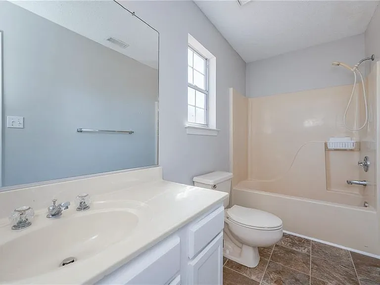 850 Worcester Way — Photo 21
