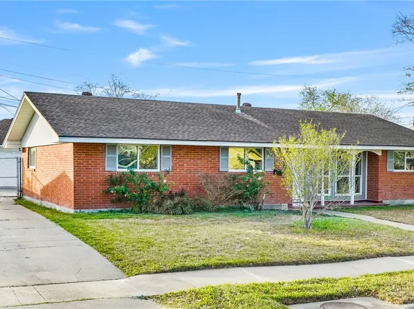 1061 Meadowbrook Dr, Corpus Christi, TX 78412