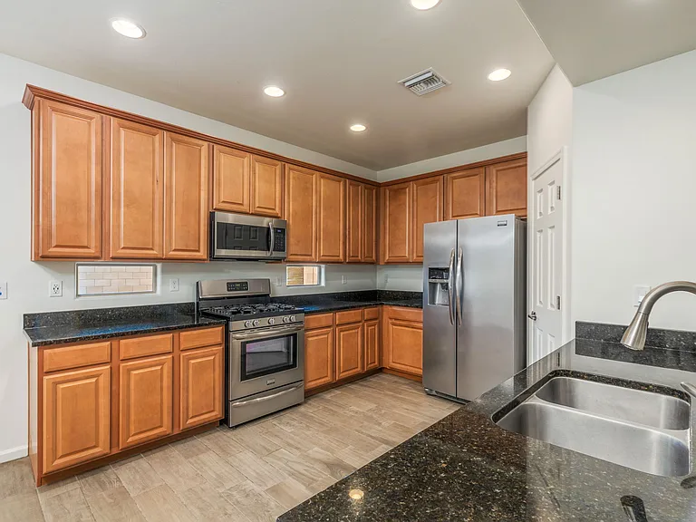 11415 E Glowing Sunset Dr — Photo 13