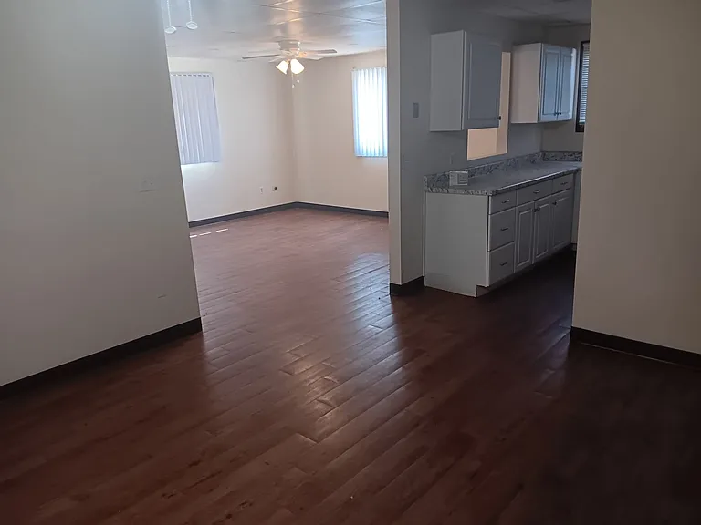 11510 N Main St #1 — Photo 1