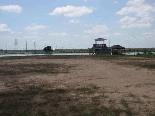 27019 Boaters Crossing Dr, Katy, TX 77493