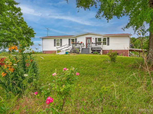 1553 Drumstand Rd, Stony Point, NC 28678