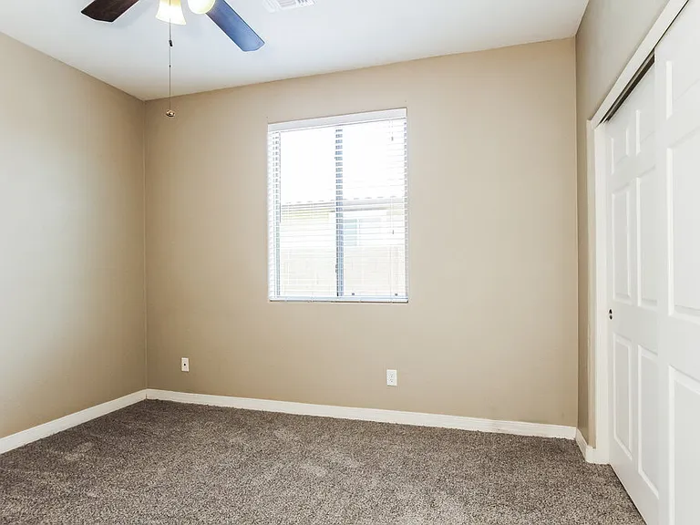2534 W Beverly Rd — Photo 11