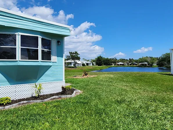 17 Rio Verde Way, Pt Saint Lucie, FL 34952