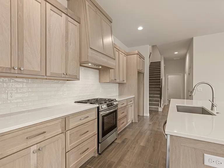 624 N Cedar Ave — Photo 12