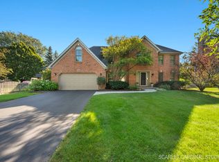 908 Sanctuary Ln, Naperville, IL 60540