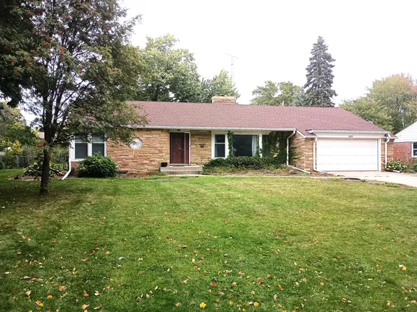 1629 Ridgewood Ln S, Saint Paul, MN 55113