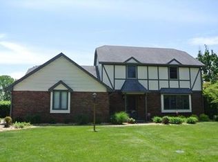 121 Woodland Dr, Anderson, IN 46011