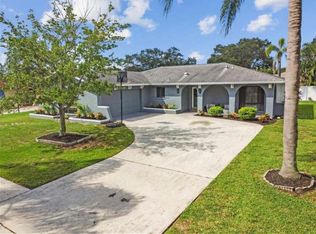 9008 Ridge Rd, Seminole, FL 33772