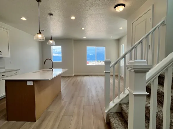 6847 S Mount Berry Rd #439, West Jordan, UT 84081