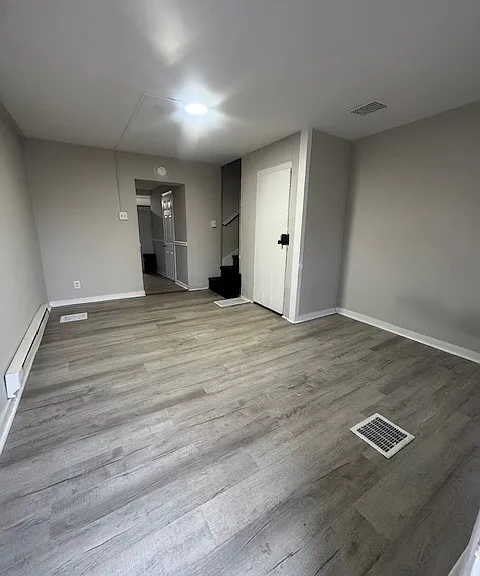 356 1/2 Apple St #1 — Photo 9