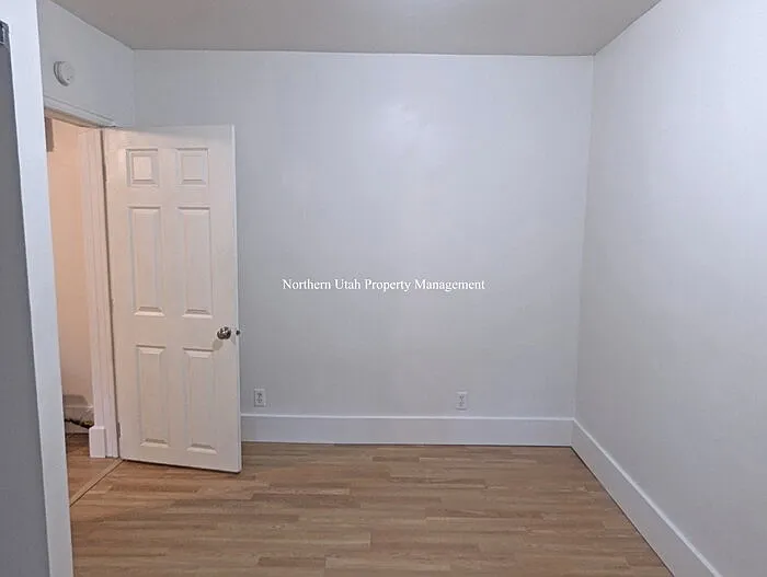 425 E 4th Ave #4 — Photo 8