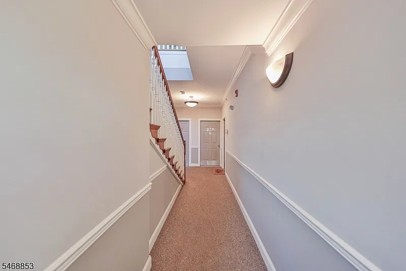 1 bed, 1.5 bath, 816 sqft, $2,100 — Photo 3