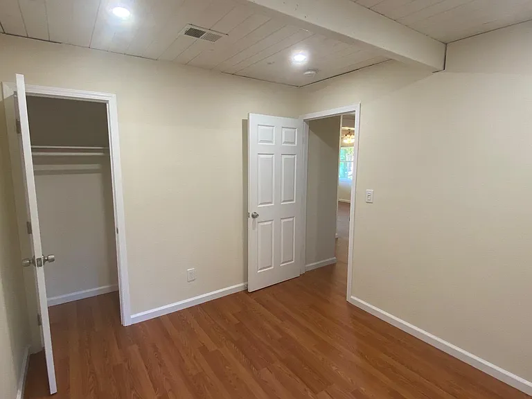 979 Portola Ave — Photo 12