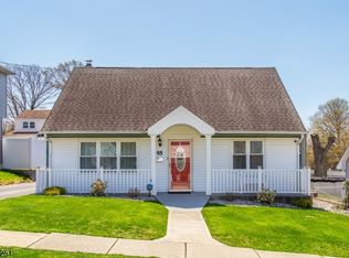 55 Rose Ter, Cedar Grove, NJ 07009