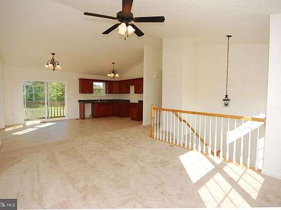 3rd image of 36 Lilleigh Ct