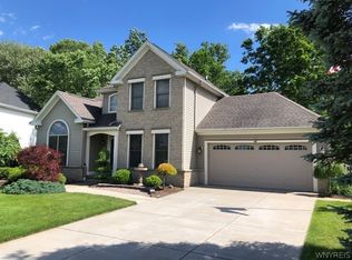 29 Apple Blossom Blvd, Lancaster, NY 14086