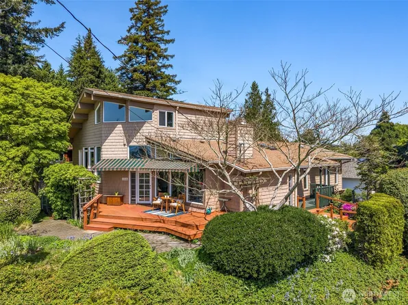 21646 3rd Avenue S, Normandy Park, WA 98198