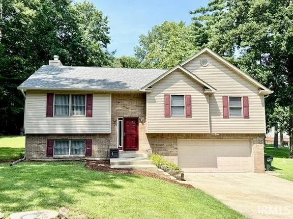 5918 S Foxwood Ln, Bloomington, IN 47401