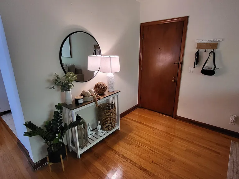 2796 Observatory Ave #6 — Photo 4