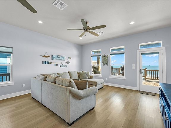 3rd image of 1240 Gulf Rd