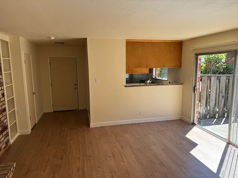 1178 Walker Ave #1 — Photo 3