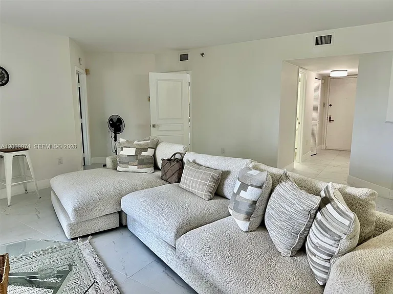 8925 Collins Ave #2J — Photo 12