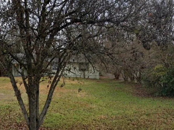5 Patricia Dr, Phenix City, AL 36869