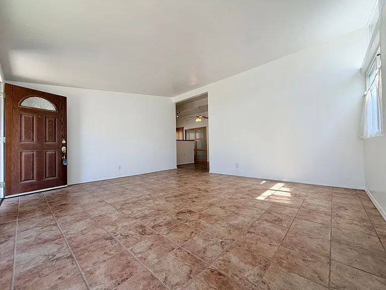 244 Rossmore Dr — Photo 9