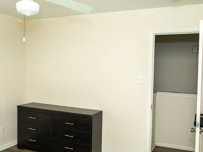23297 High Pt St — Photo 17